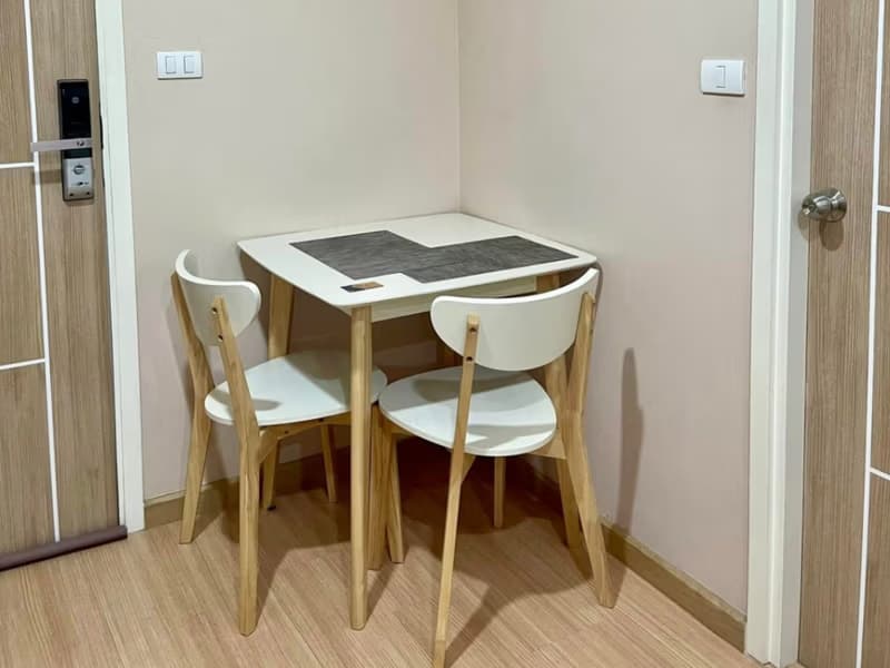 Condo for Rent at The Fore Condo