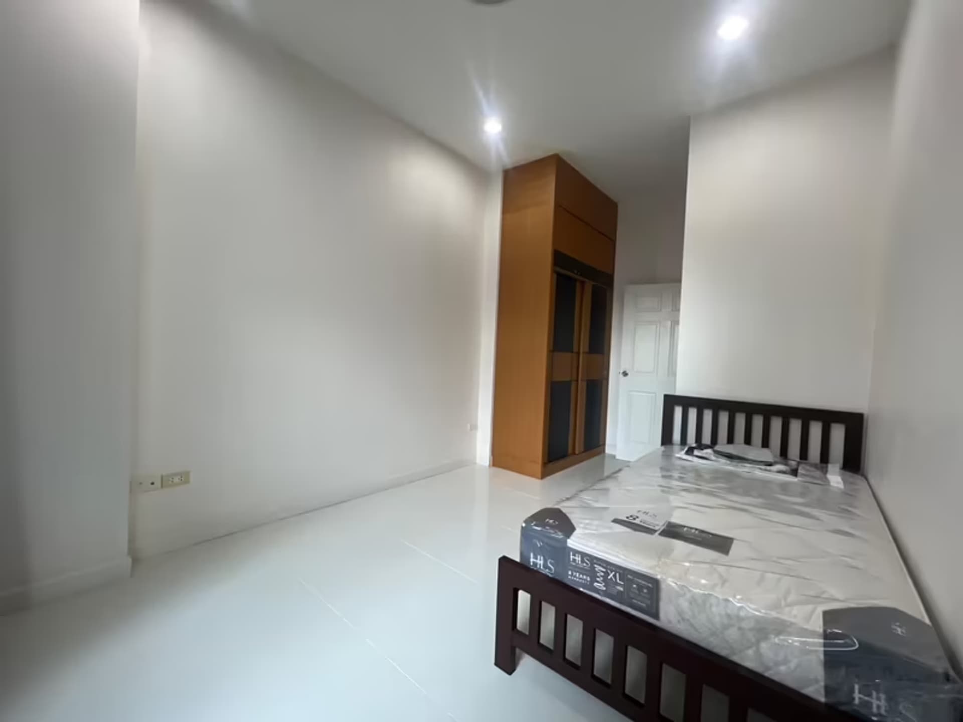  - Image 5