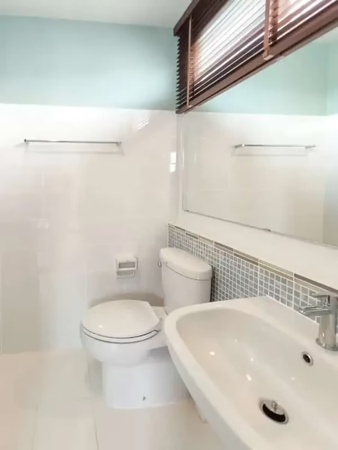 2 Bedroom House - Image 11