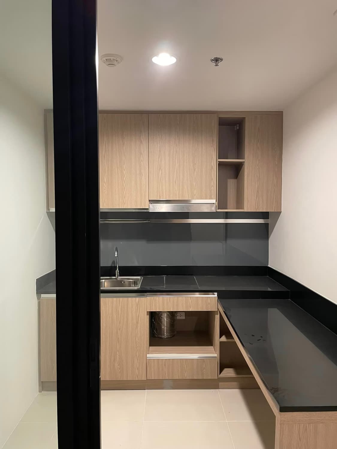 2 ห้องนอน Condo สำหรับ ขาย ใน เมืองสมุทรปราการ - Image 2