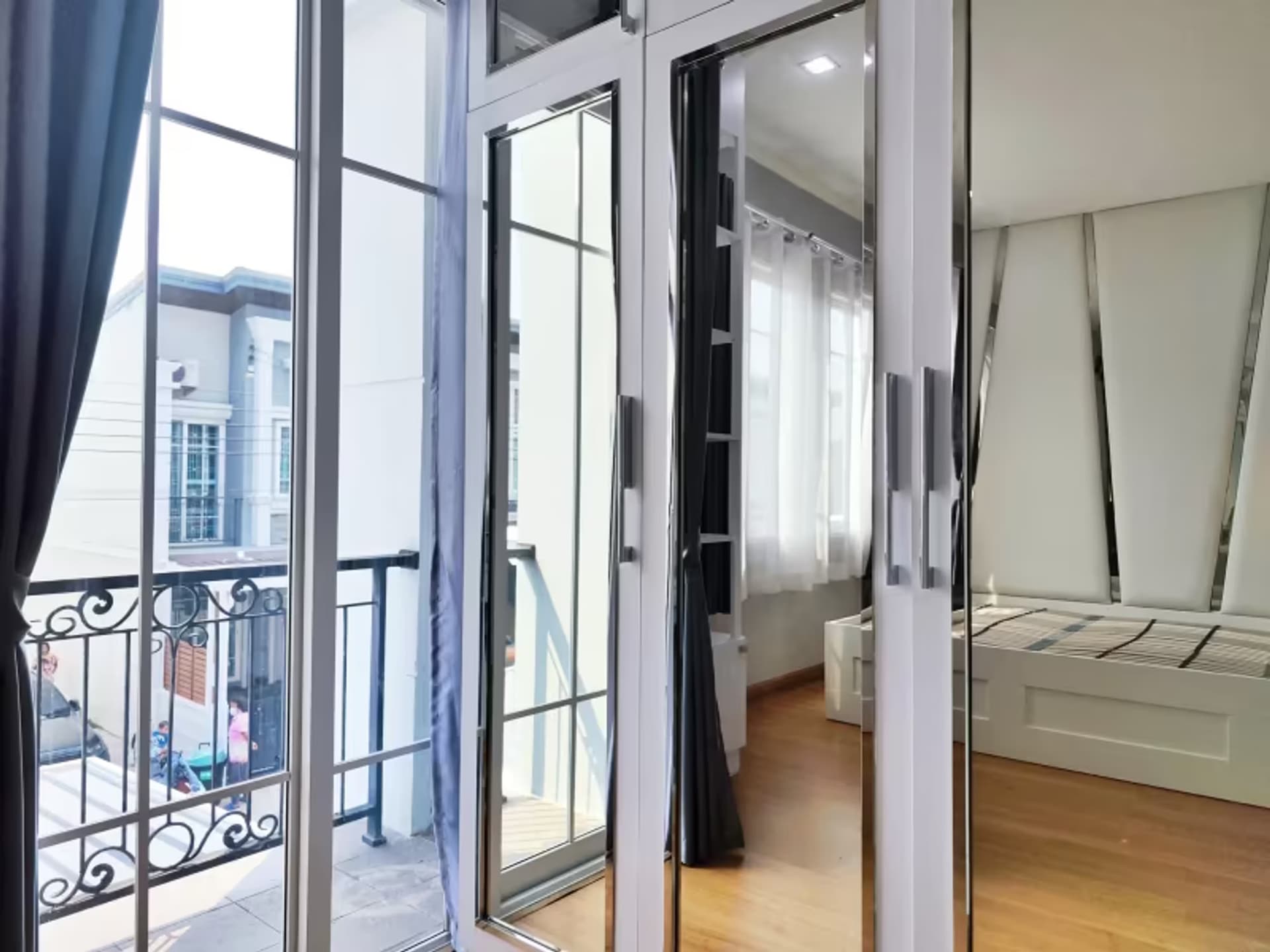 4 Bedroom House - Image 13