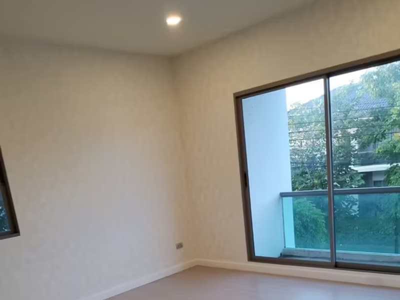 House for Sale at Perfect Place RAMA 9- KrungthepKreetha