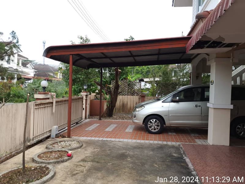 4 Bed House for Rent and Sale in San Kamphaeng