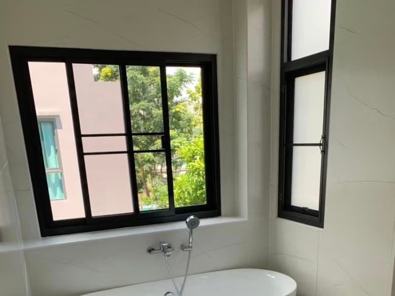 5 Bed House for Rent and Sale in San Sai
