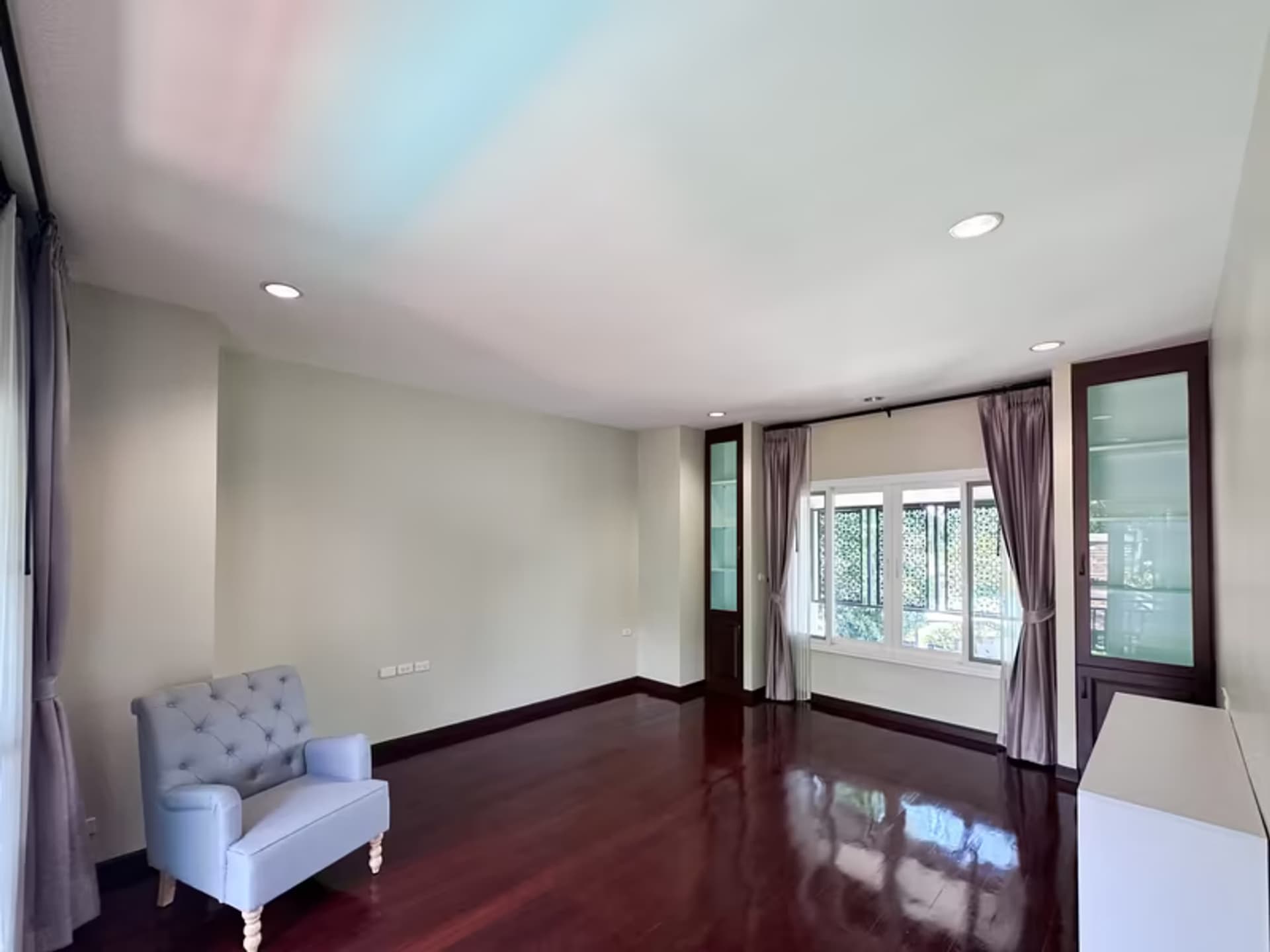 4 Bedroom House - Image 12
