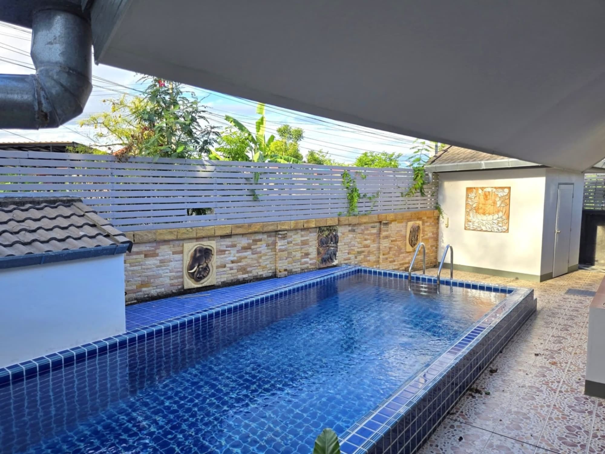 2 Bed House for Rent in Hang Dong District - Image 1