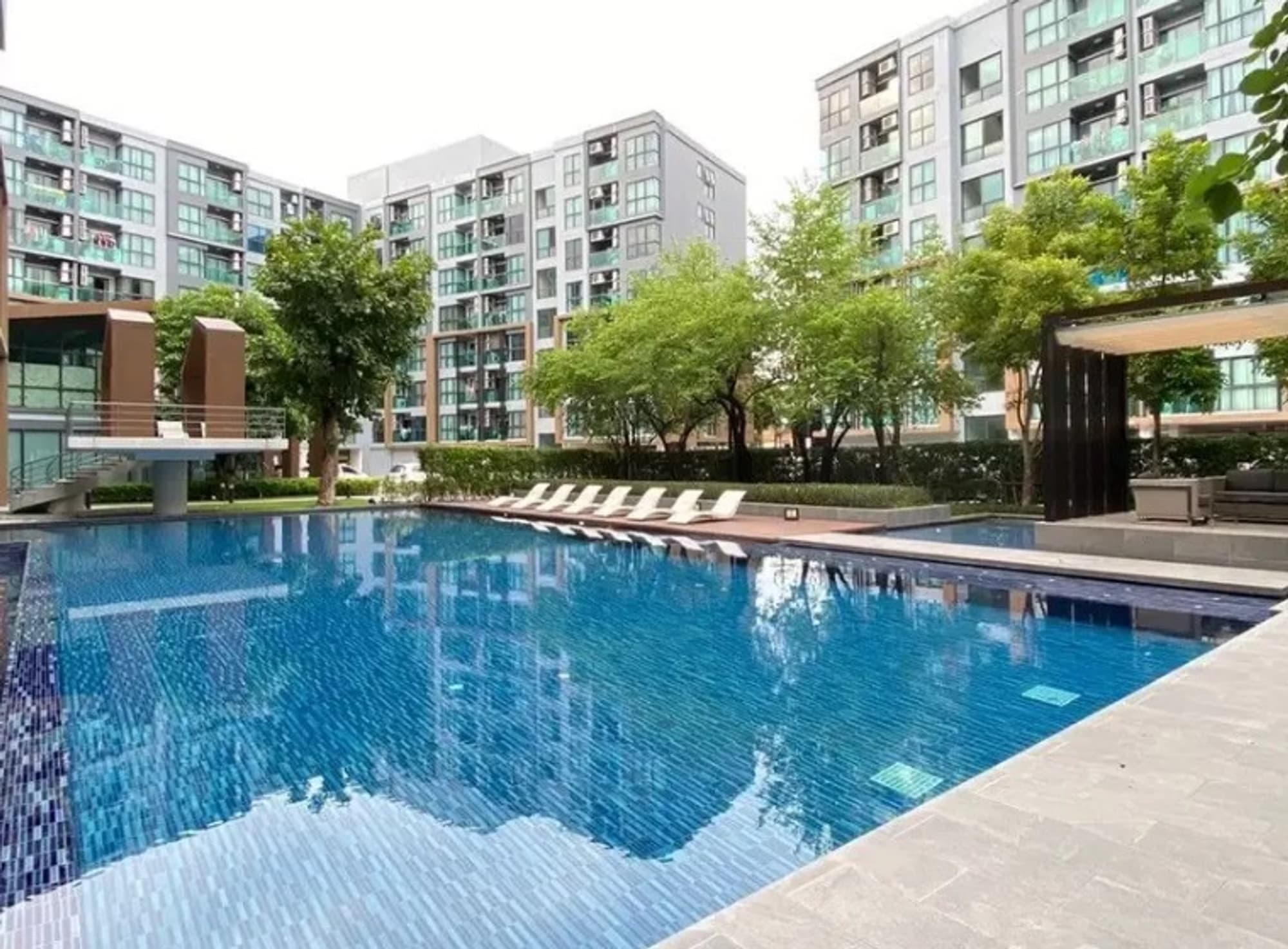 2 Bed Condo for Rent in Khlong Toei - Image 3