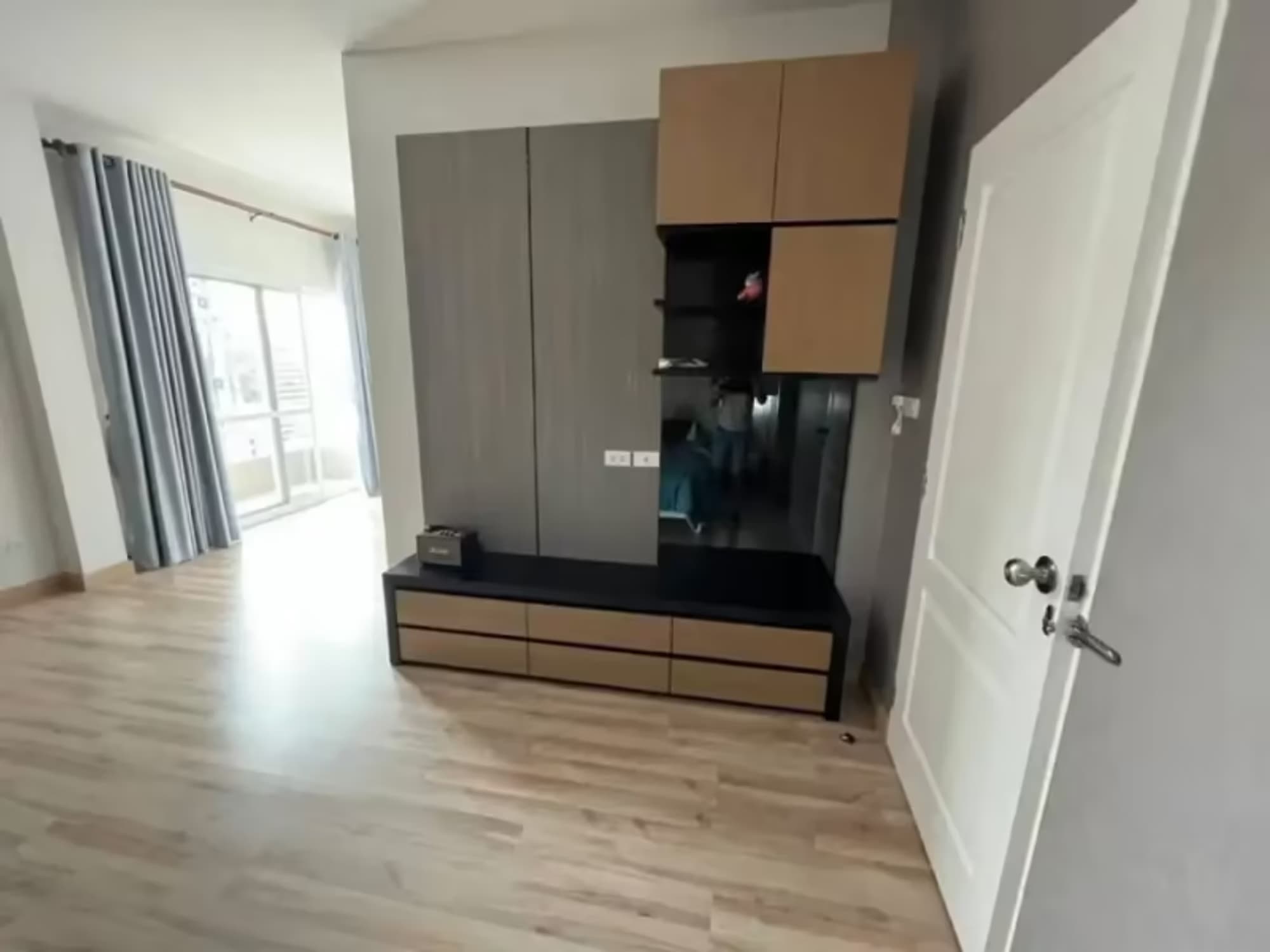 3 Bedroom House - Image 9