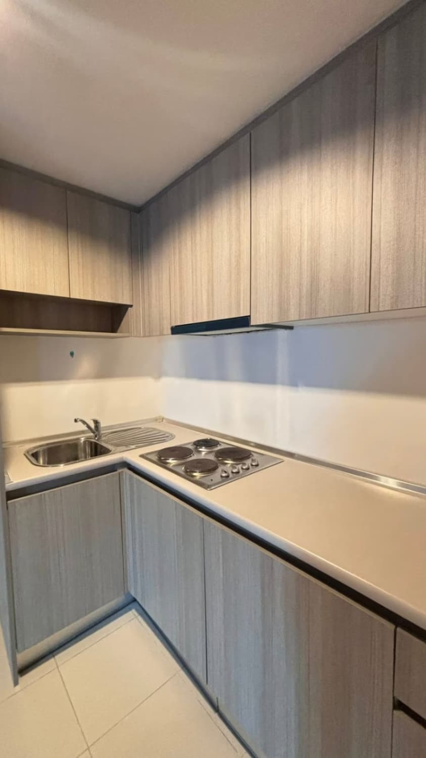 2 Bed Condo for Sale in Huai Khwang - Image 4