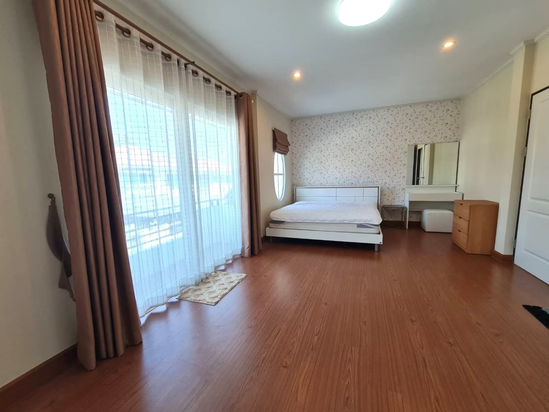 3 卧室 别墅 用于 出租 在 San Kamphaeng - Image 4