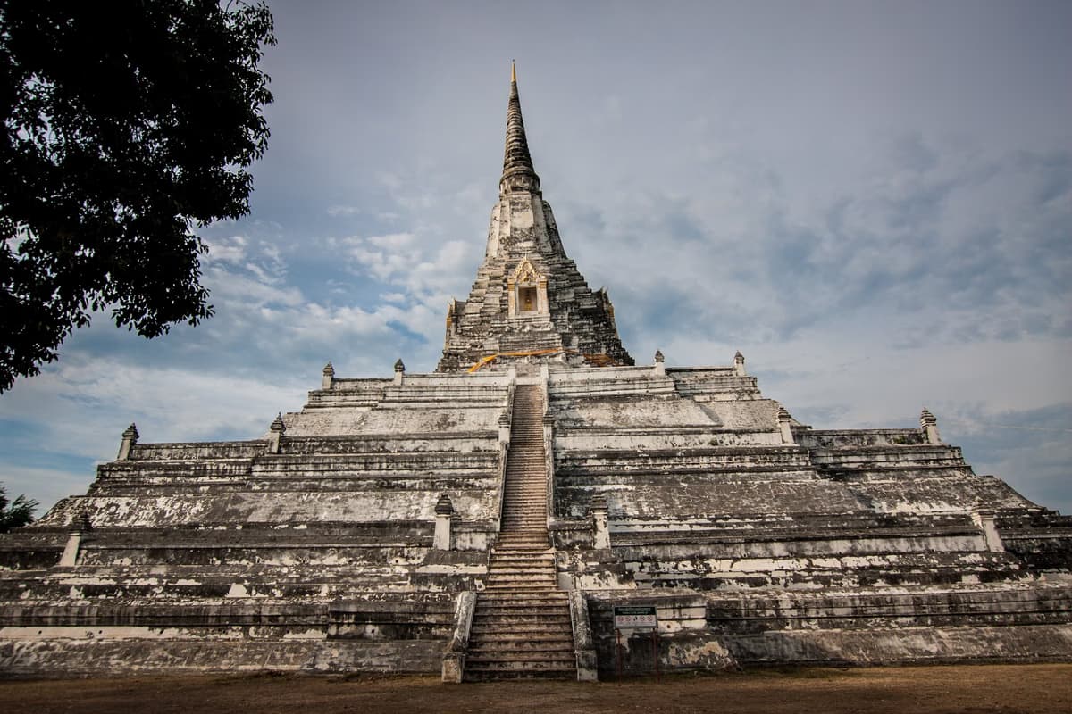 พระบรมราชานุสาวรีย์สมเด็จพระนเรศวรมหาราช