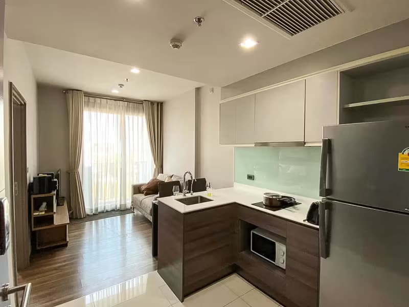 1 Bedroom Condo