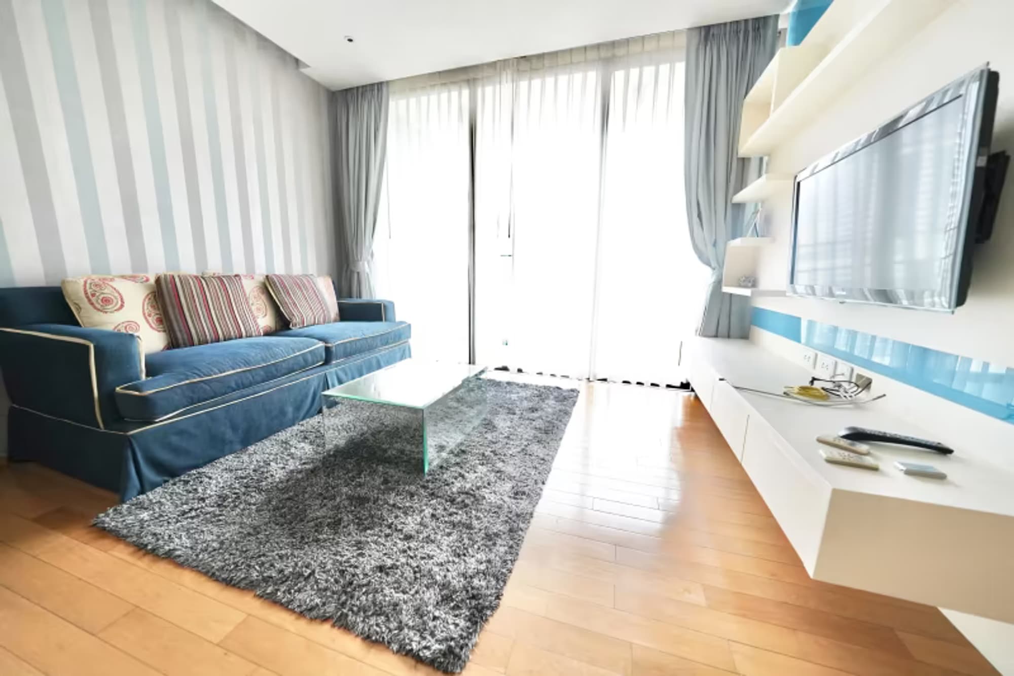 AEQUA Residence Sukhumvit 49 - Image 1