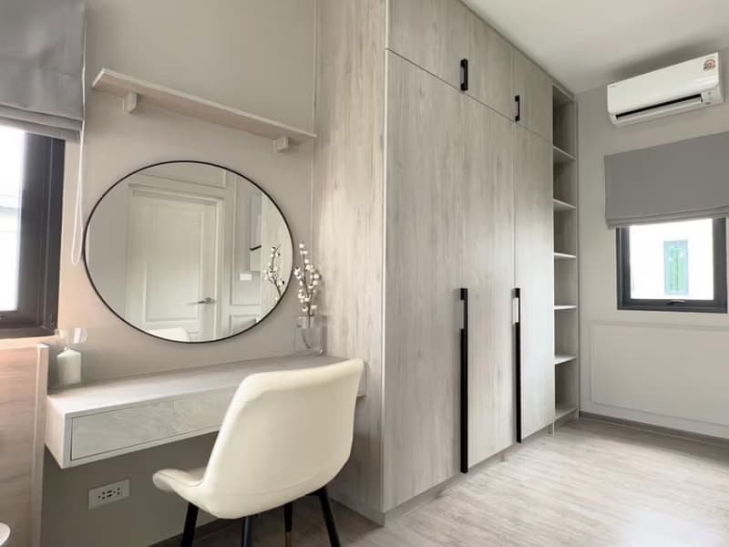3 Bed House for Rent in Bang Phli