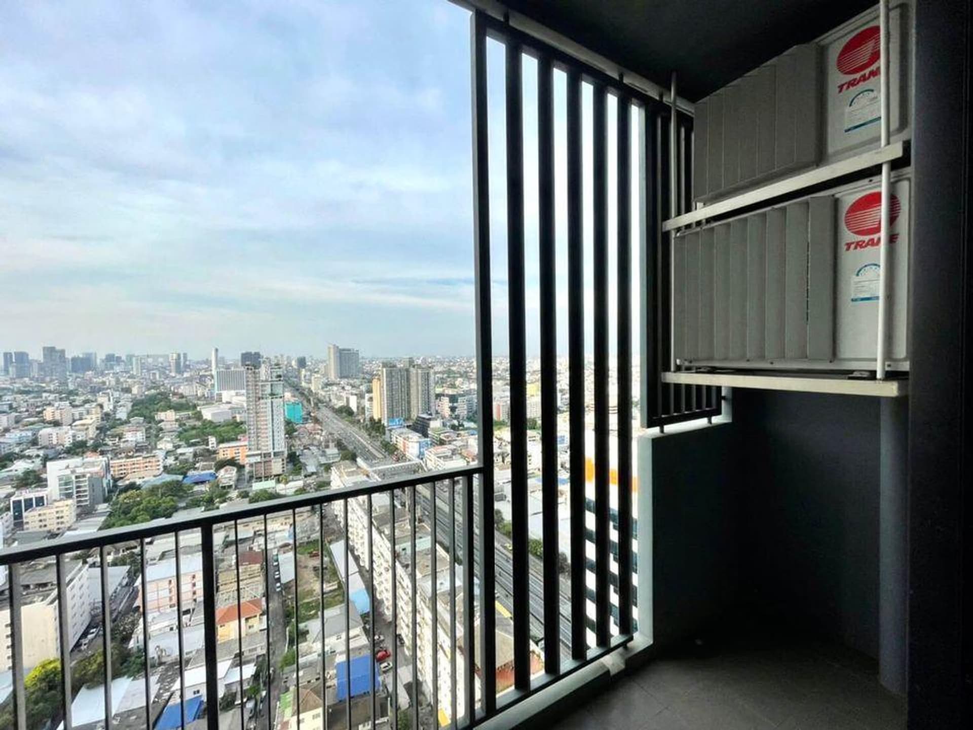 1 Bed Condo for Sale in undefined - Image 3