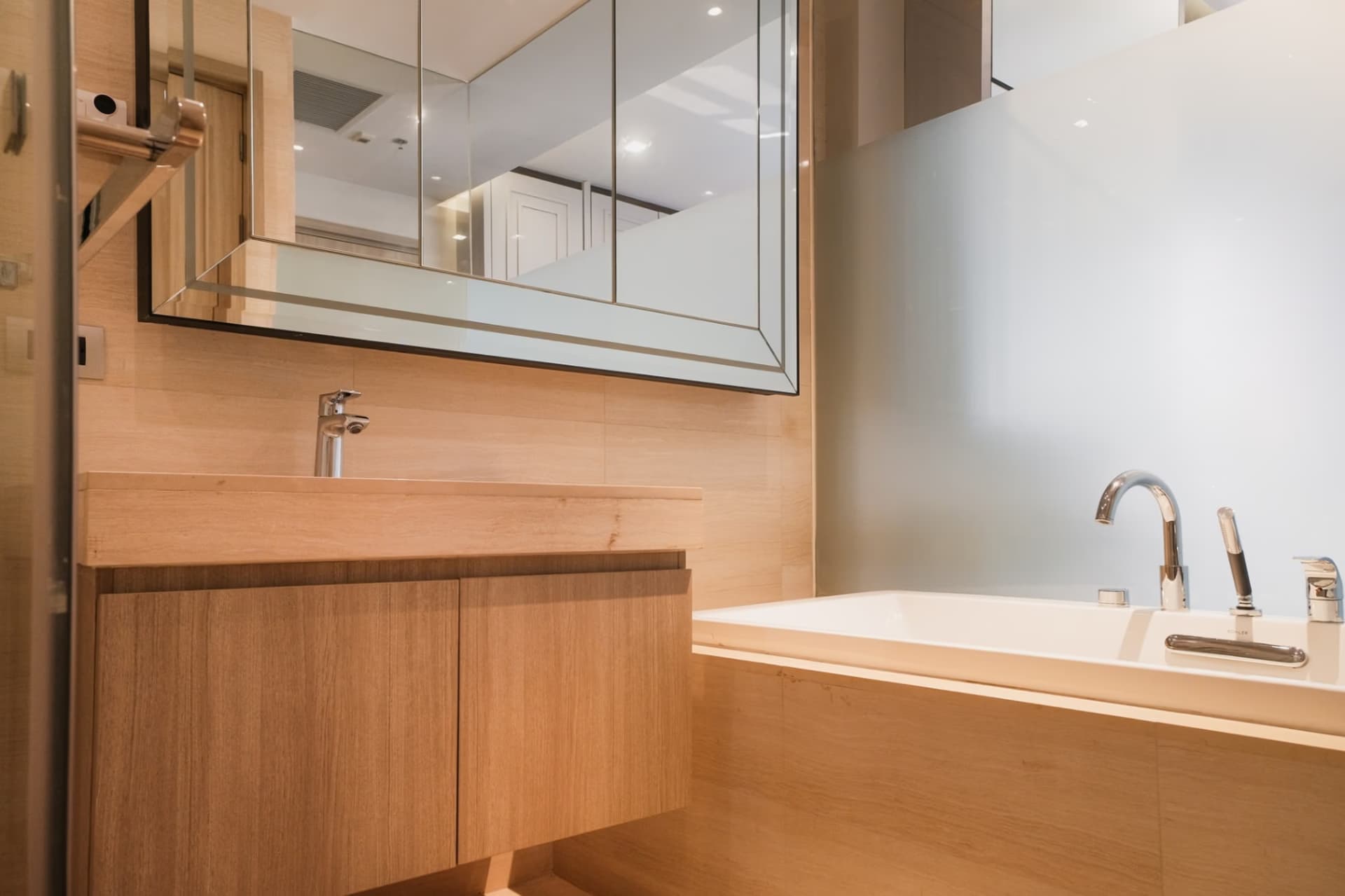 2 Bed Condo for Sale in Watthana - Image 7