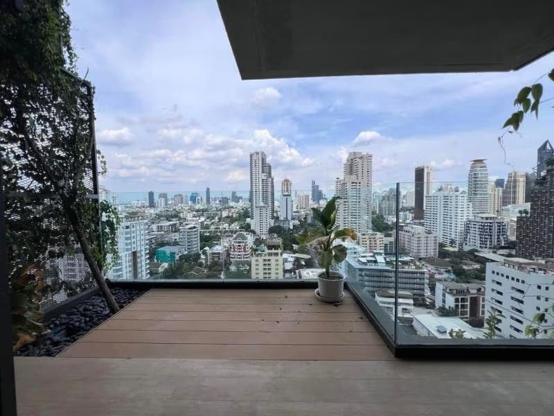 2 Bed Condo for Rent in Khlong Toei