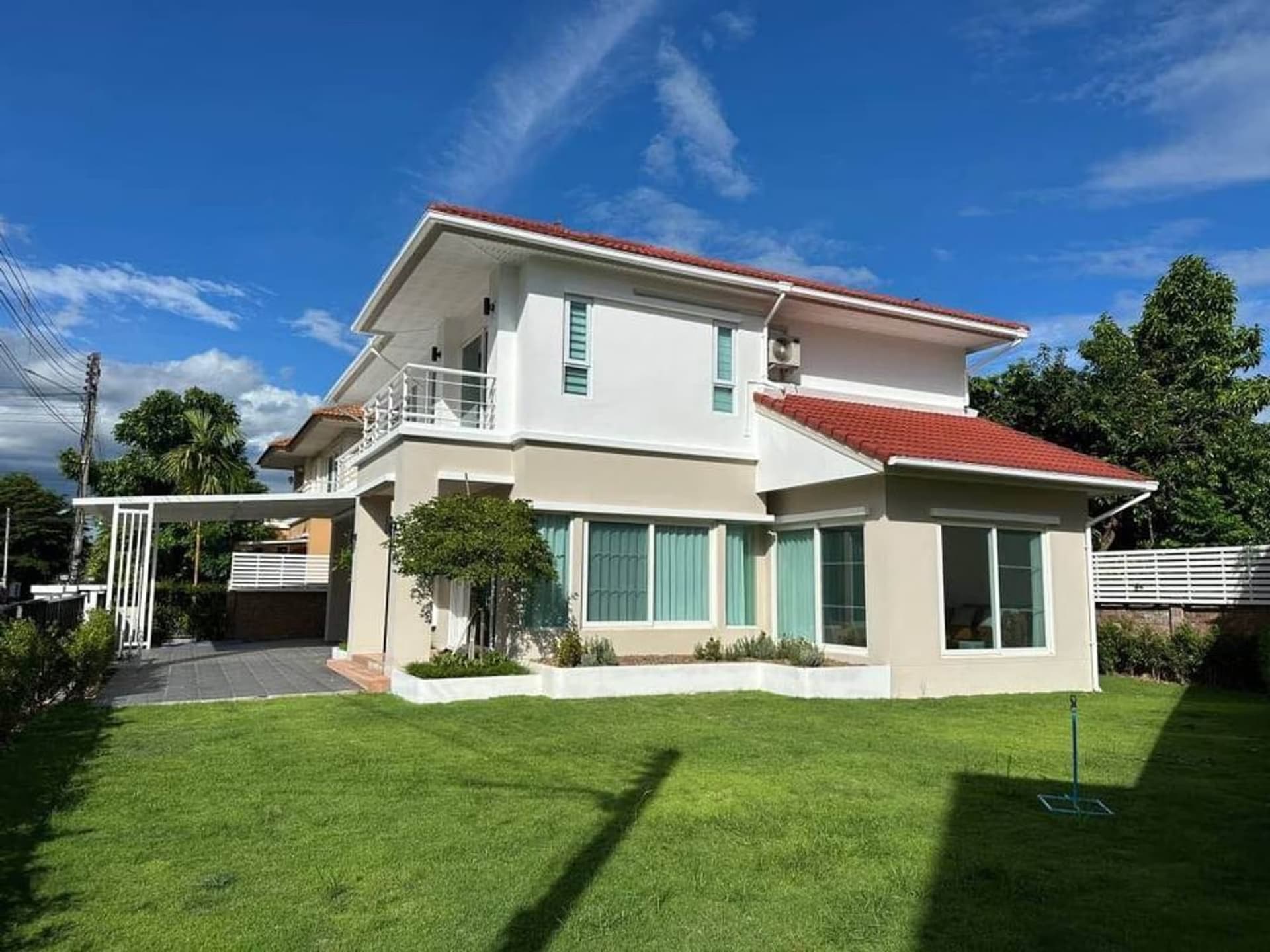 3 Bed House for Rent in San Kamphaeng - Image 4