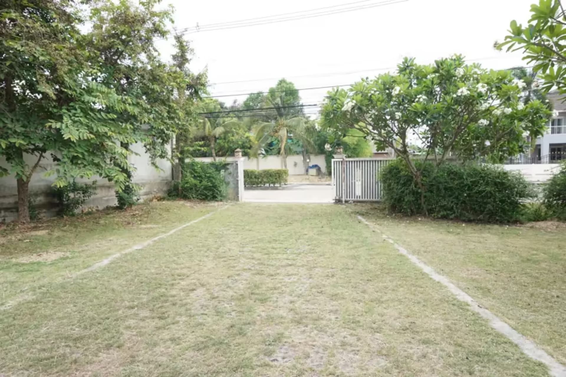 2 Bedroom House - Image 12