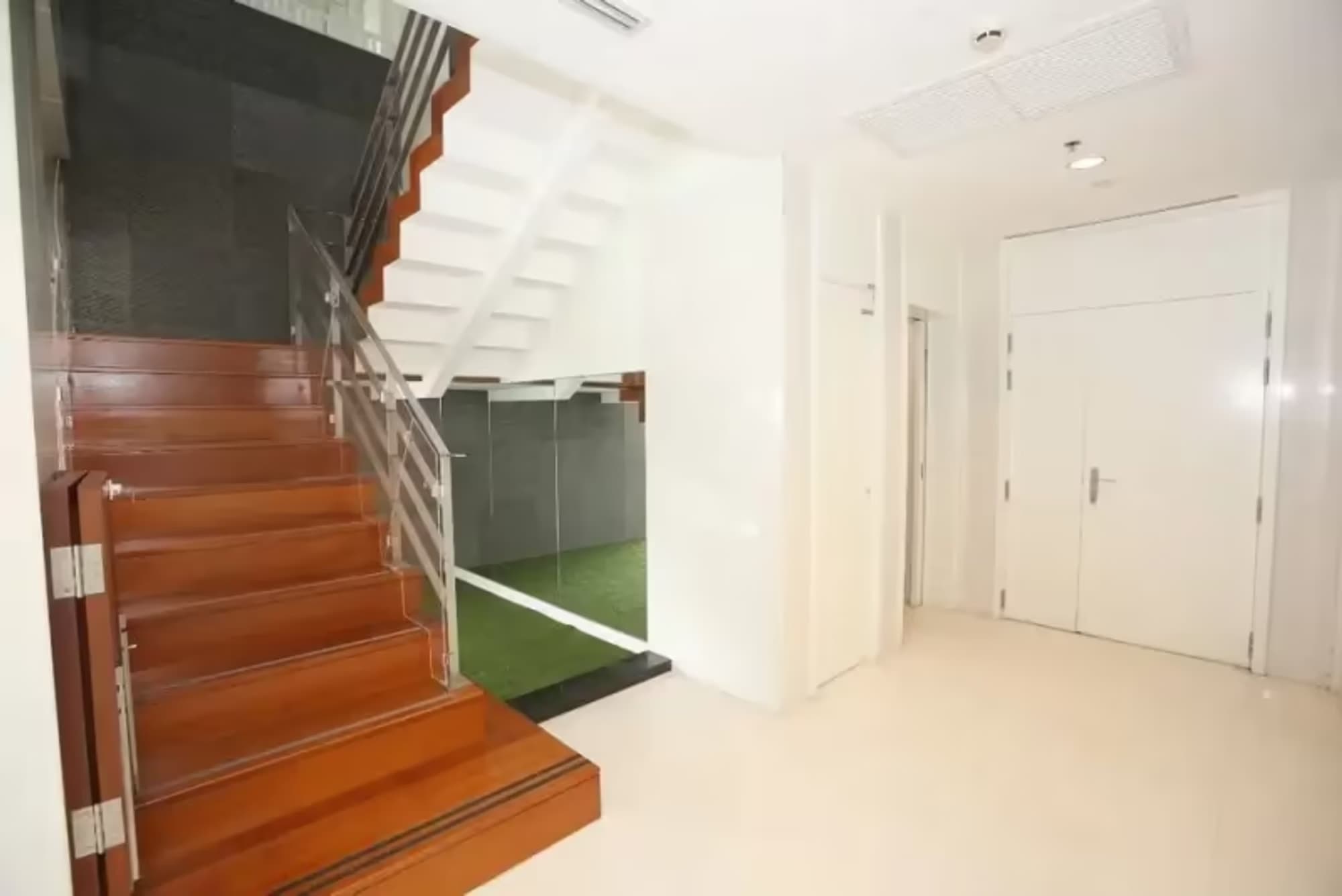 4 Bedroom Condo - Image 16