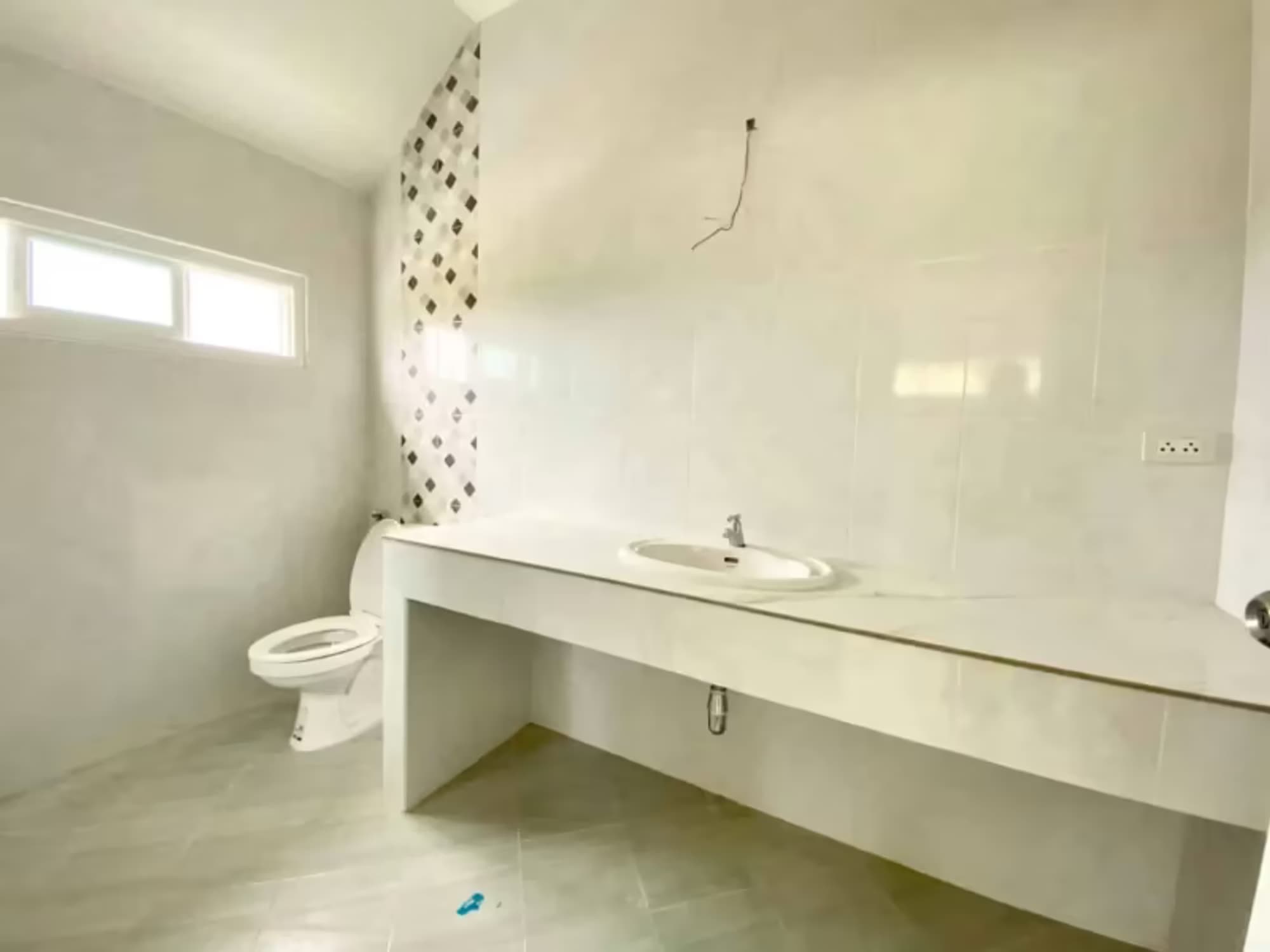 3 Bedroom House - Image 14