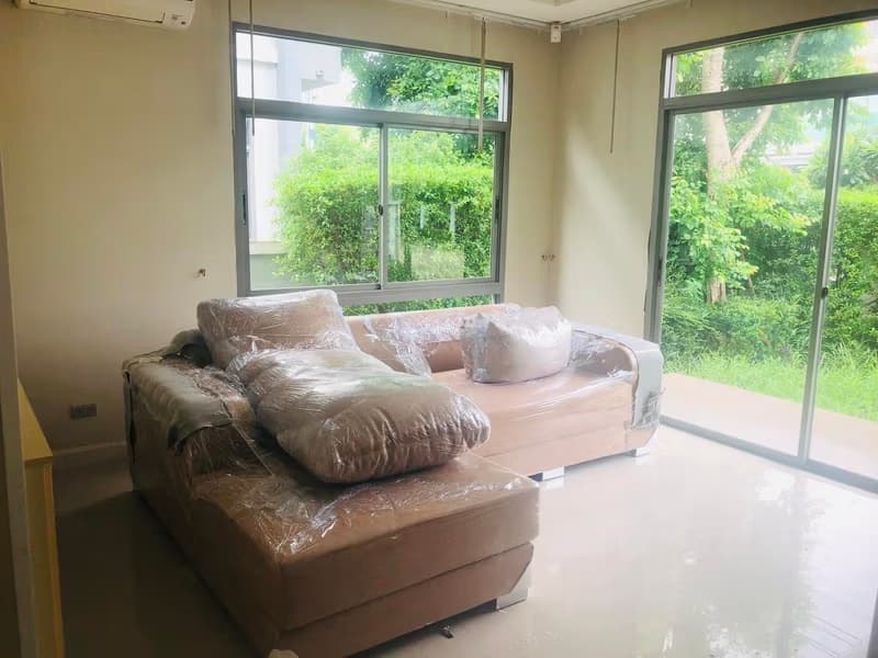 4 Bed House for Rent in Bang Phli