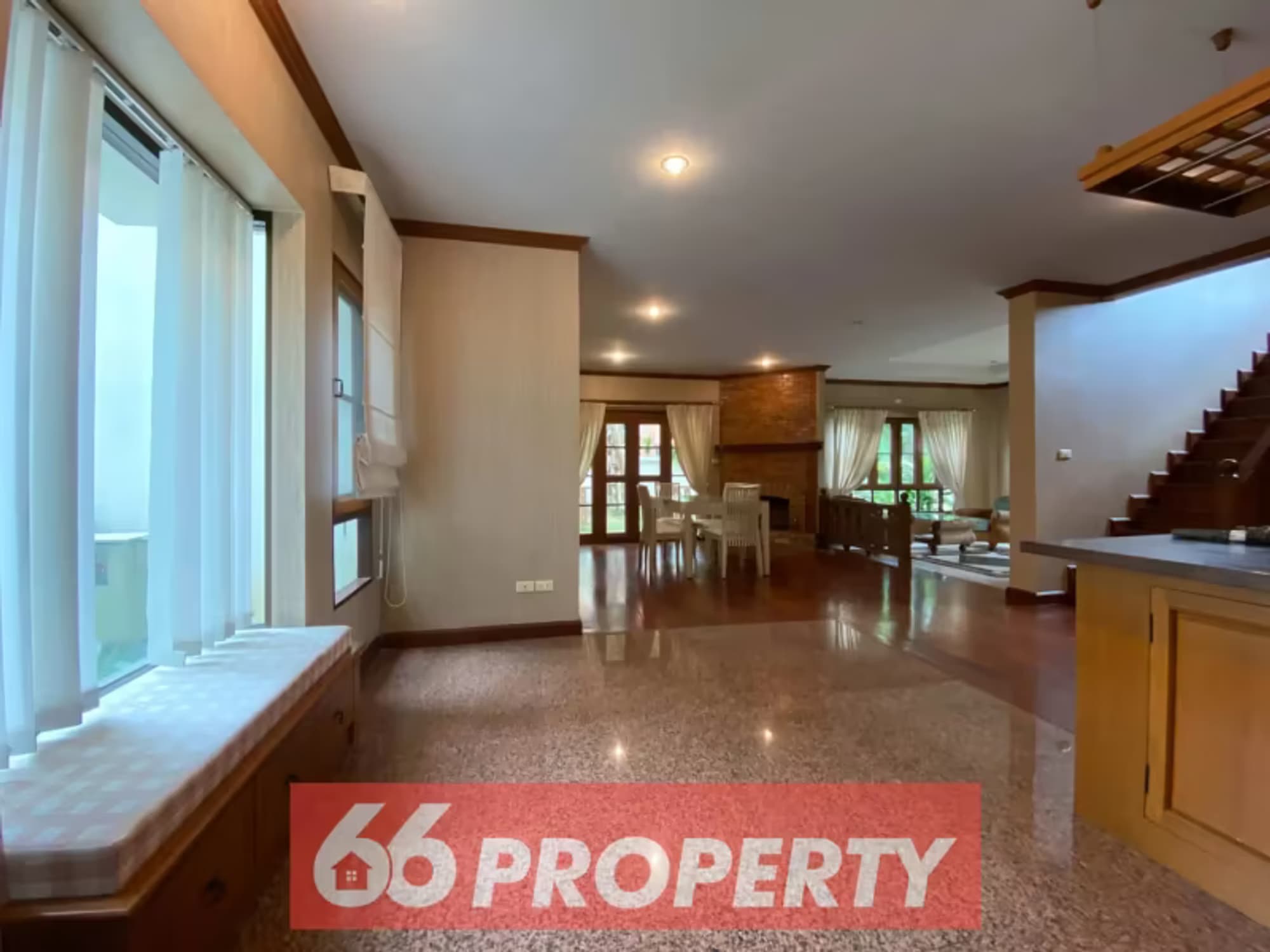 4 Bedroom House - Image 9
