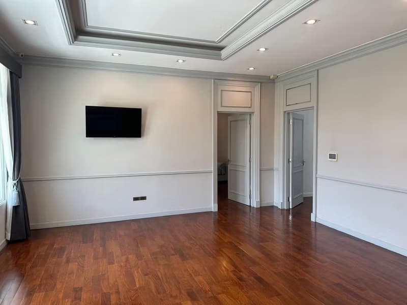 5 Bed House for Sale in Prawet
