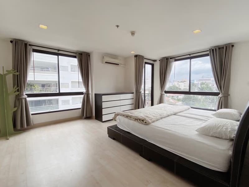 2 Bed Condo for Rent in Watthana
