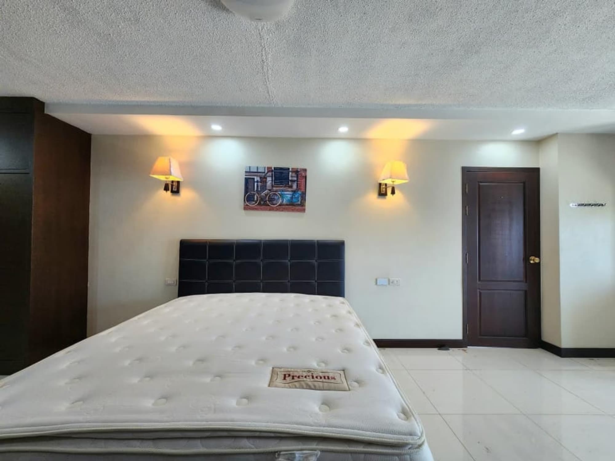 Condo for Rent at Hillside 4 - Image 9