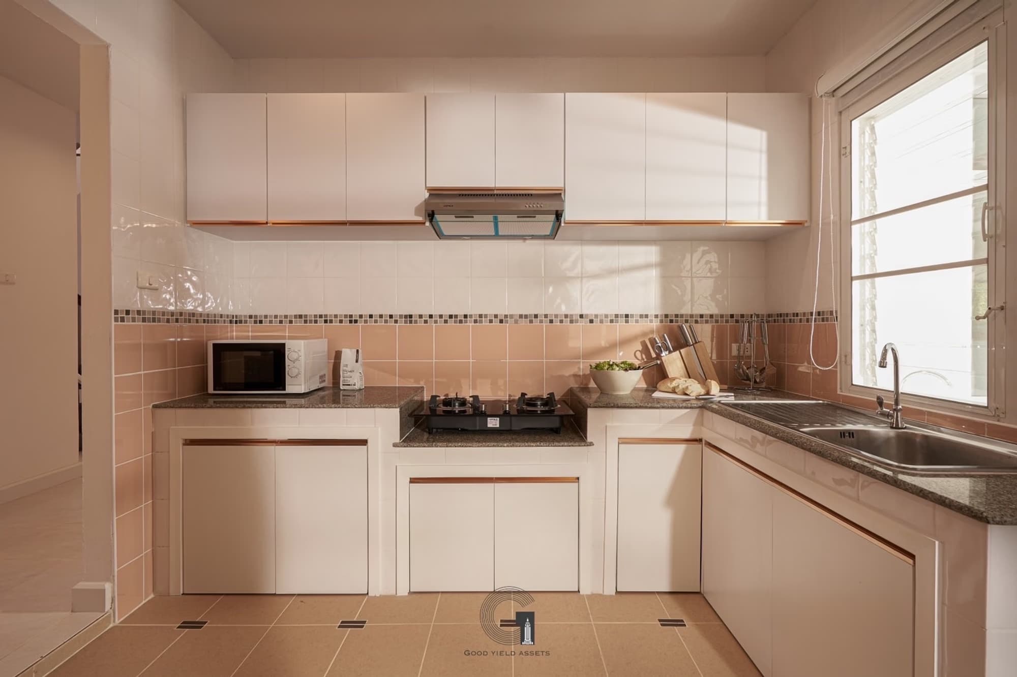 4 Bed House for Rent in Saraphi - Image 10