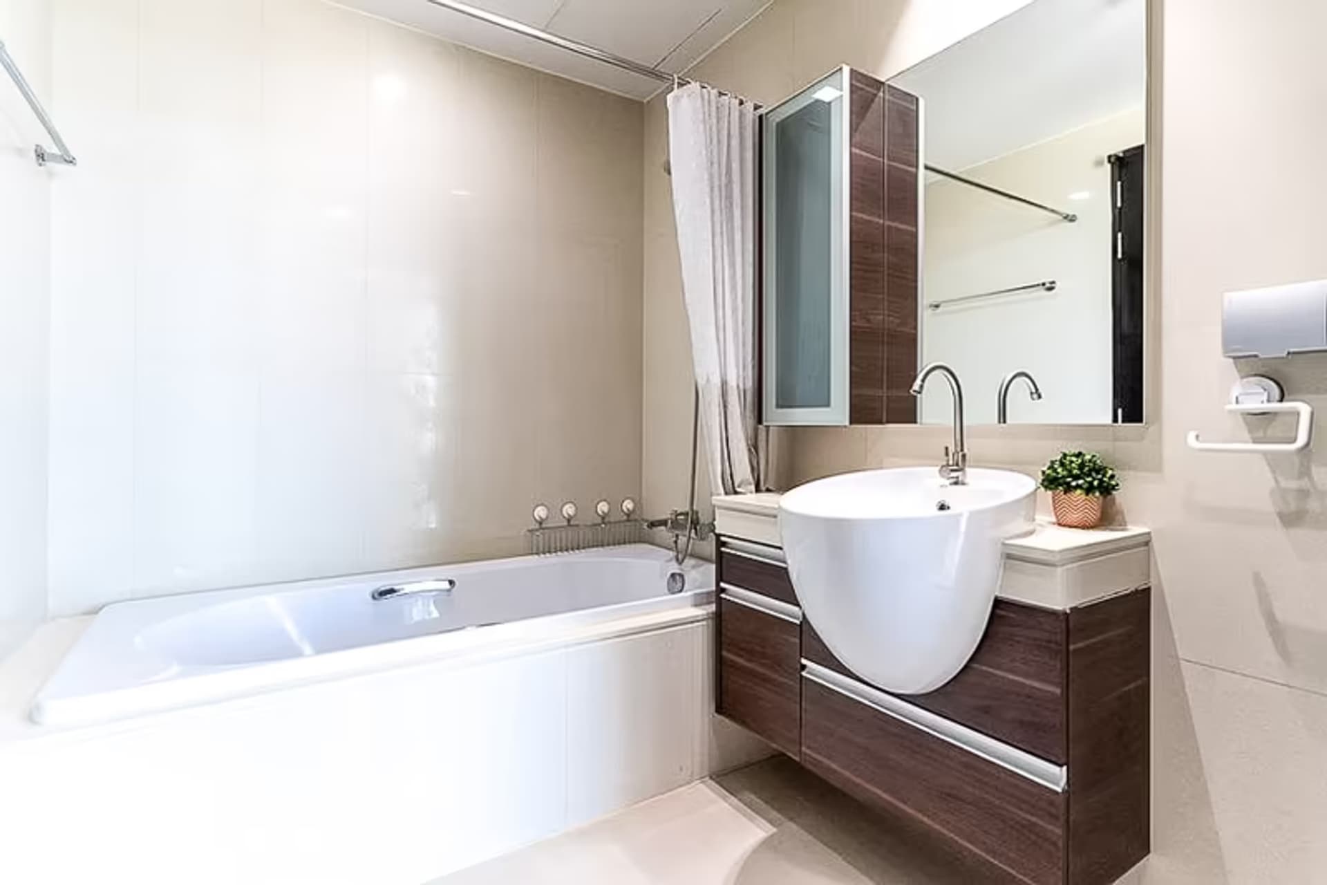 1 Bedroom Condo for rent at Skywalk Condominim - Image 12