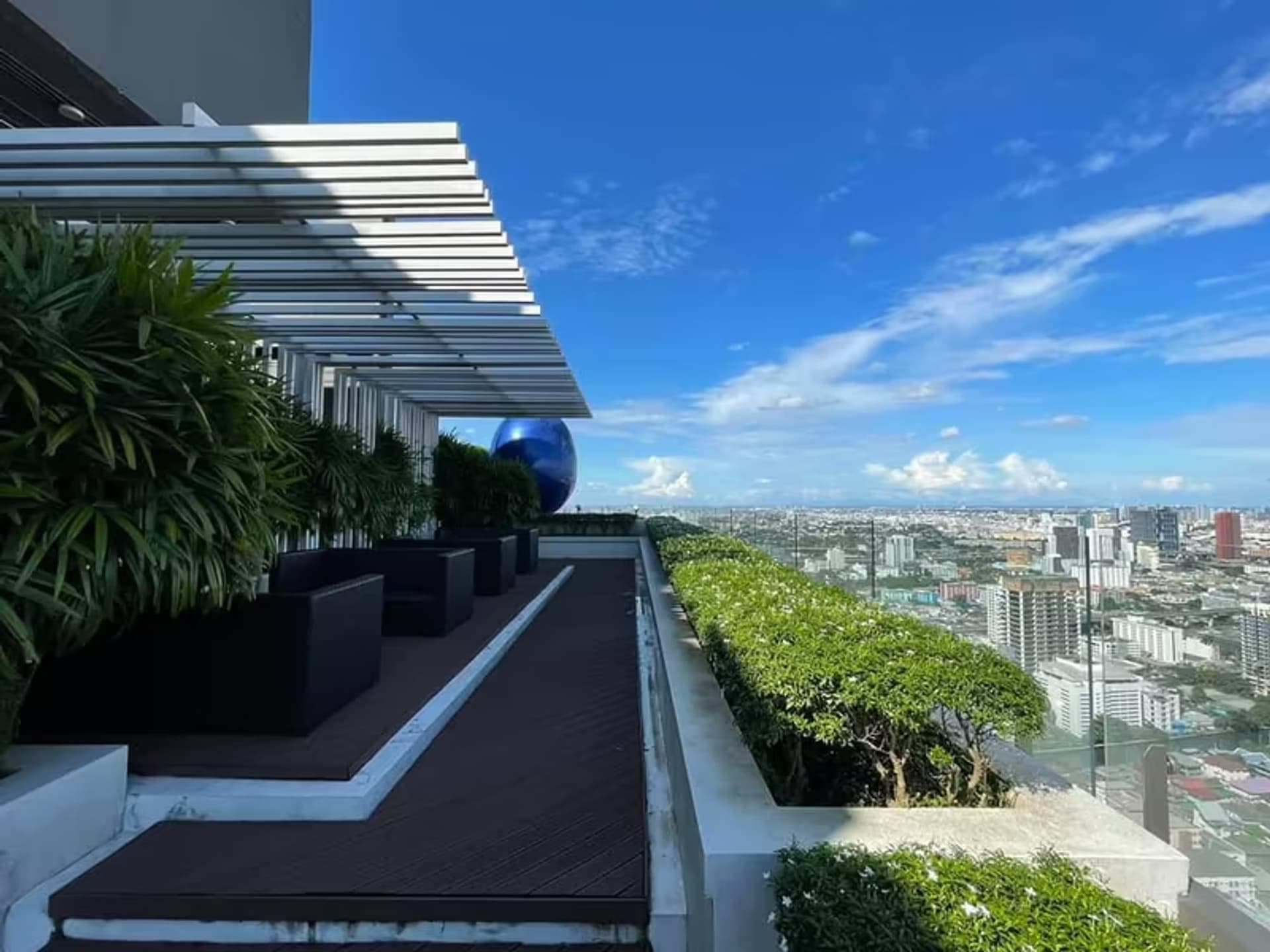 Condo for Rent at C Ekkamai - Image 2