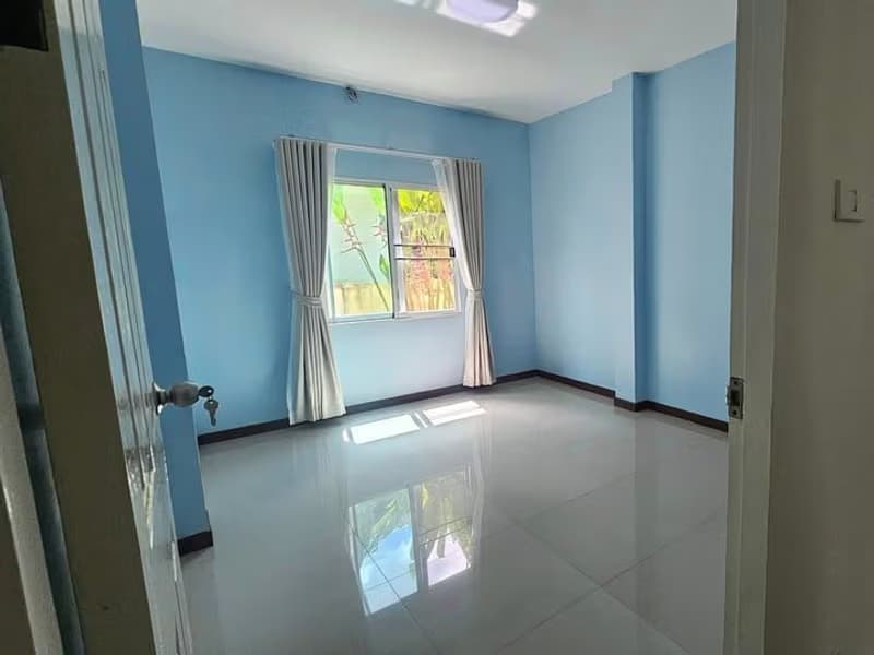 4 Bed House for Rent in Mueang Chiang Mai District