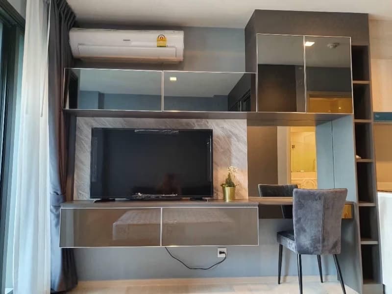 Condo for Rent at Life One Wireless