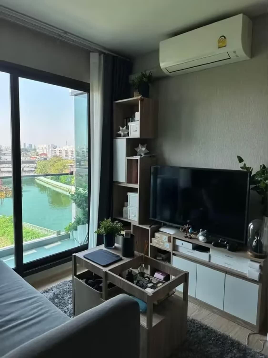 1 Bedroom Condo - Image 1