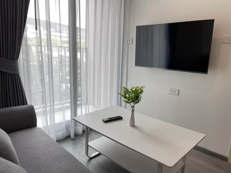 1 Bed Condo for Rent and Sale  Near Hua Mak ARL