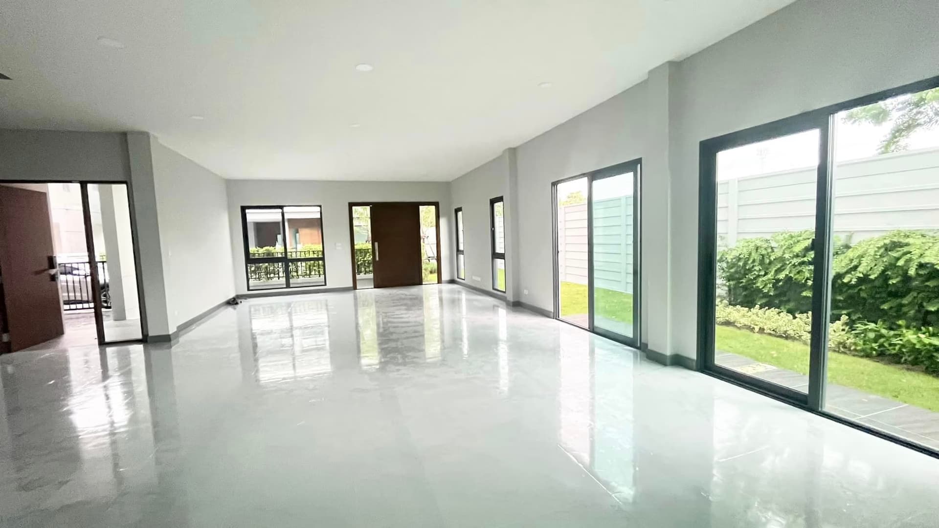 5 Bed House for Sale in Bang Phli - Image 4