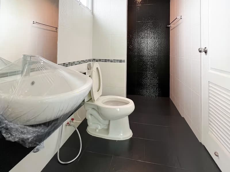 4 Bed House for Rent in San Kamphaeng