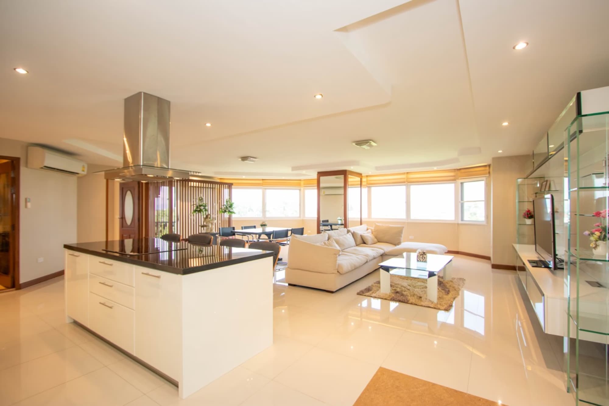 2 Bed Condo for Sale in Mueang Chiang Mai - Image 1
