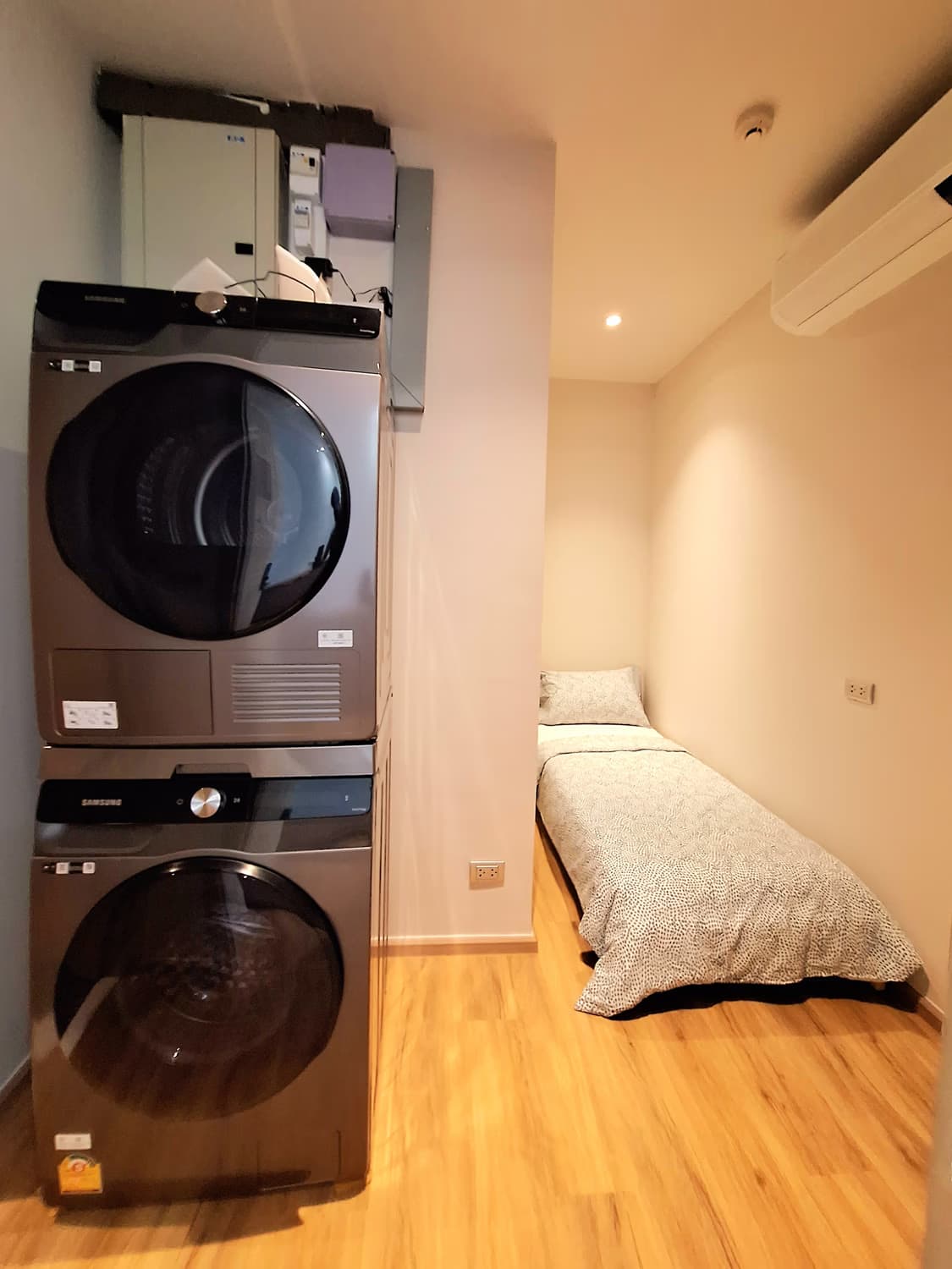 Condo for Rent at Bearing Residence - Image 12