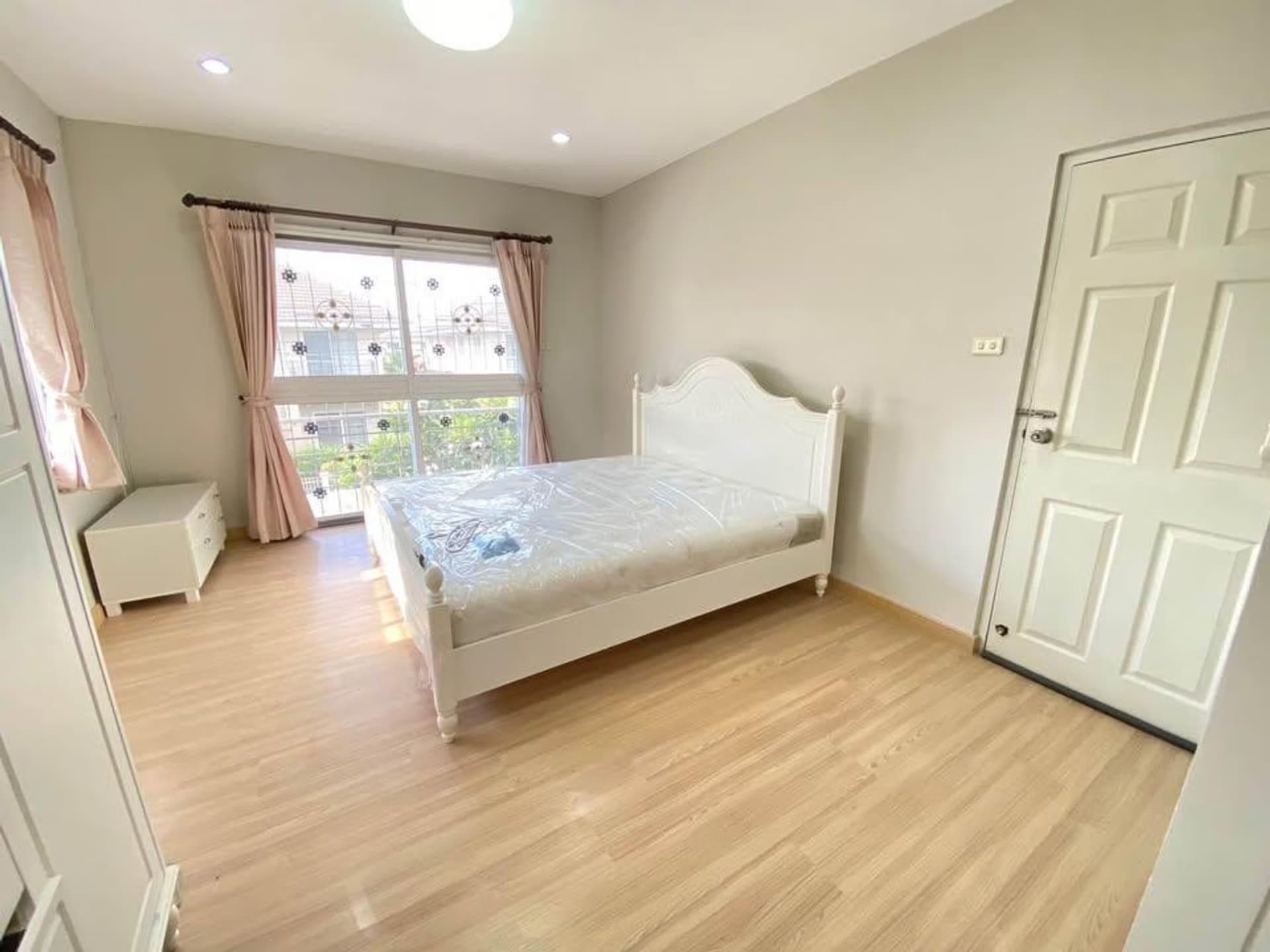 3 Bed House for Rent in San Sai - Image 7