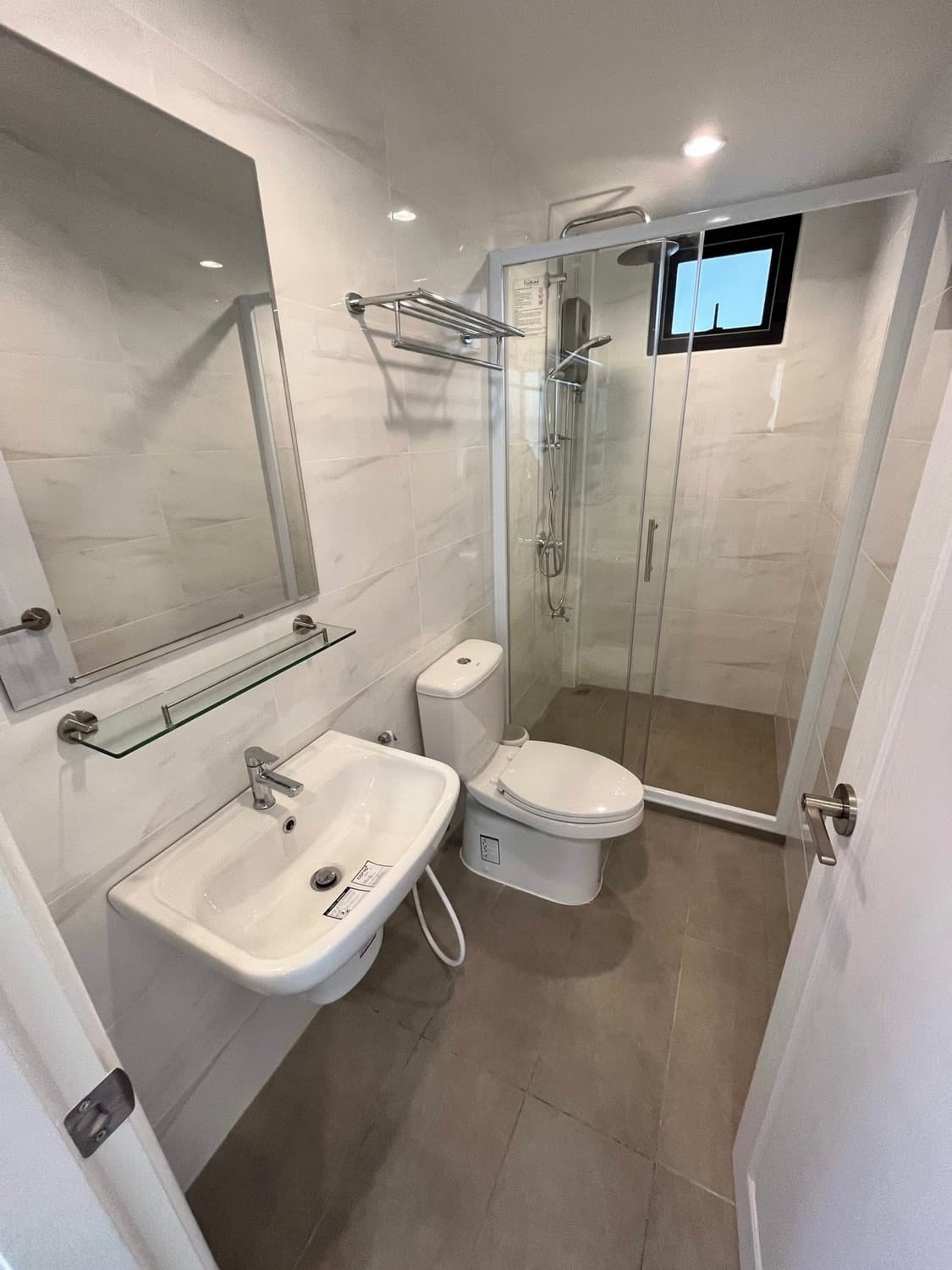 4 Bedroom House - Image 23