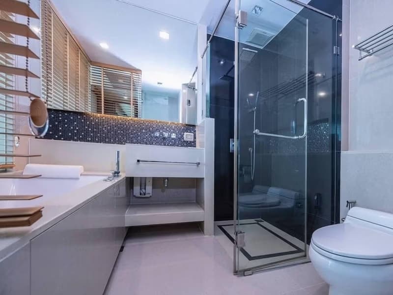 2 Bed Condo for Sale in Bang Rak