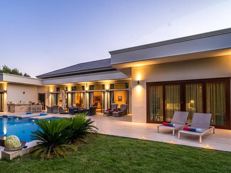 Luxury Single-Story Pool Villa