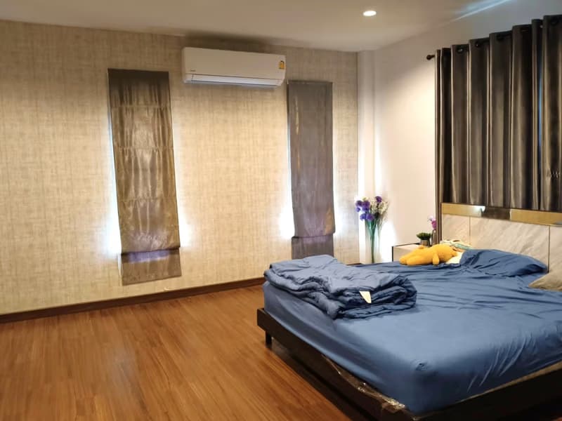 4 Bed House for Rent in San Kamphaeng