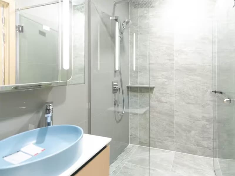 1 Bedroom Condo
