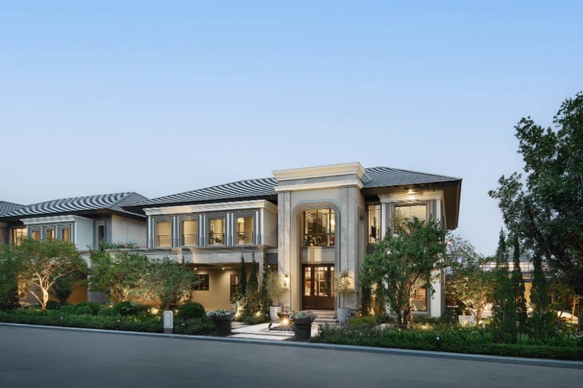 House for Sale at Grand Bangkok Boulevard Rama 9 - Srinakarin - Image 2