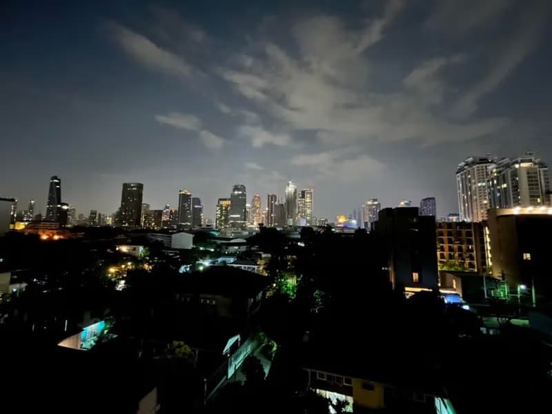 1 Bedroom Condo for Rent at The Room Sukhumvit 40