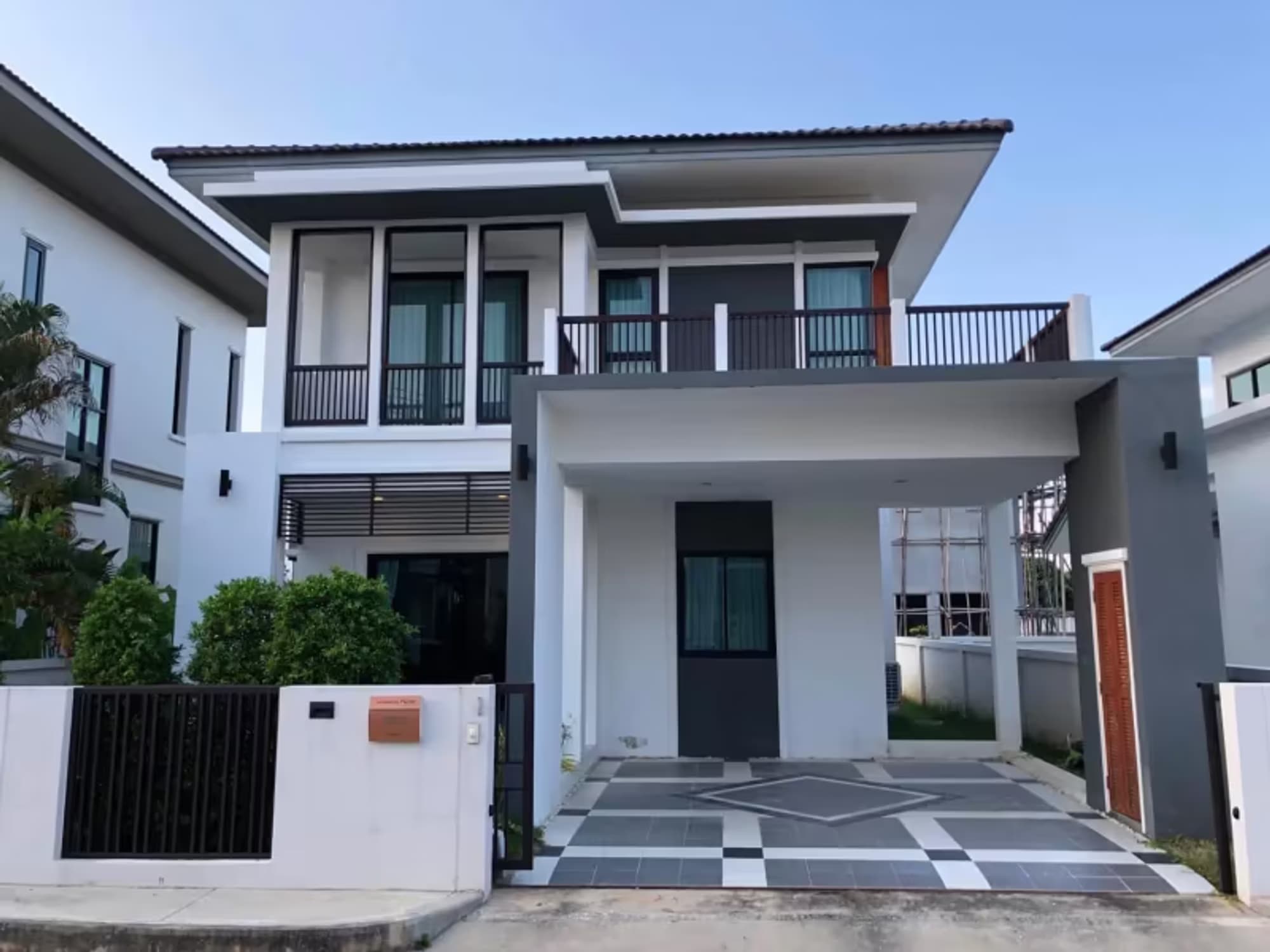 3 Bedroom House - Image 1